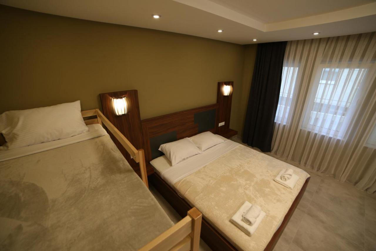 Hotel Centrum Titova Mitrovica Kültér fotó